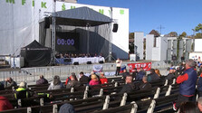 V Šuranoch sa uskutočnilo verejné prerokovanie k baterkárni. Miestni sa sťažujú na ignorovanie ich otázok