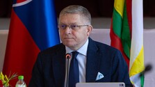 Výsledky volieb politickú mapu Slovenska nezmenili, zhodnotil premiér. Reagovali aj prezident a predseda parlamentu
