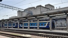 Rusko zasiahlo železničnú stanicu v ukrajinskom Dnipre, hlásia obete