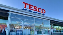 Tesco definitívne odchádza zo Slovenska: Novým vlastníkom sa stal majiteľ českého reťazca Albert