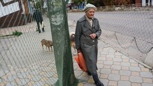 V ukrajinských Oleškách sa začala evakuácia obyvateľov. V odrezanom meste platí dočasné prímerie