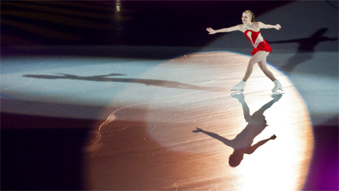 rajicova exhibicia krasokorculovanie_tasr.jpg