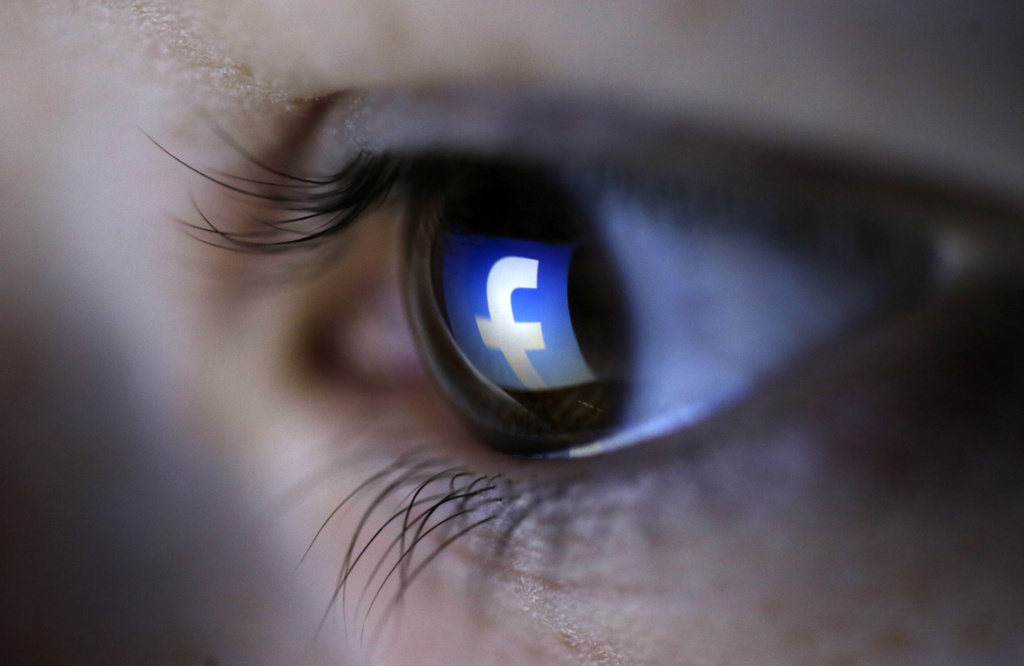 facebook-eye.jpg