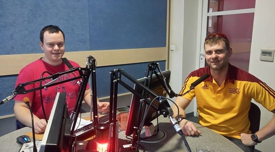 Moderátor Martin Uram a plavec Ľuboš Križko.jpg