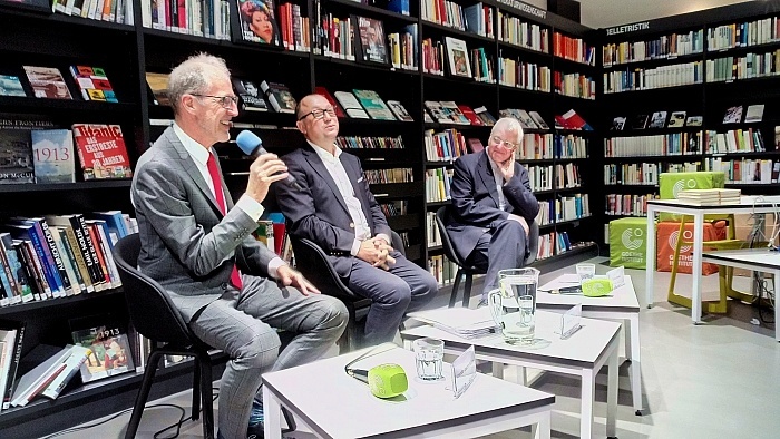 00_diplomatie Kay Zeisberg.jpg