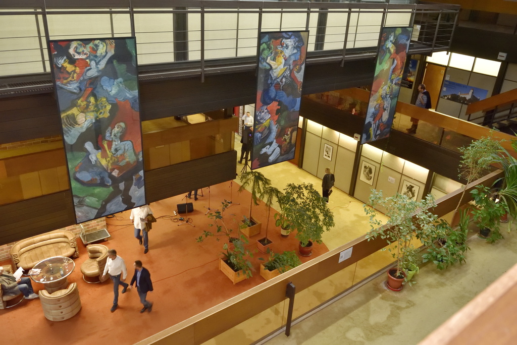 Výstava Vincenta Hložníka v SRo,Foto Milan Krupčík, RTVS.jpg