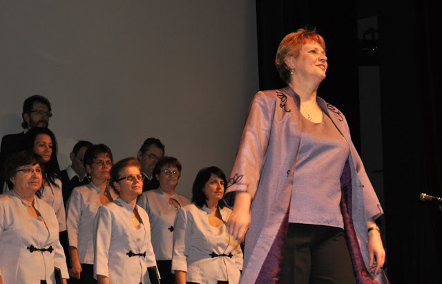 józsa mónika.jpg