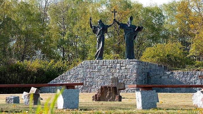 denkmal-cm_Rafael Ledzbor.jpg