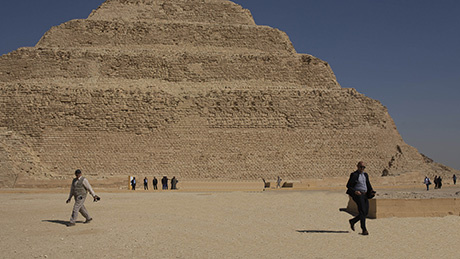 pyramida_stupnovita_TASR_460.jpg