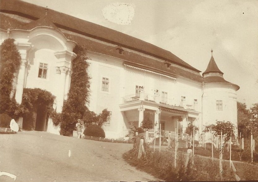 Kaštieľ Ožďany Krídlo Luzénszkych.jpg