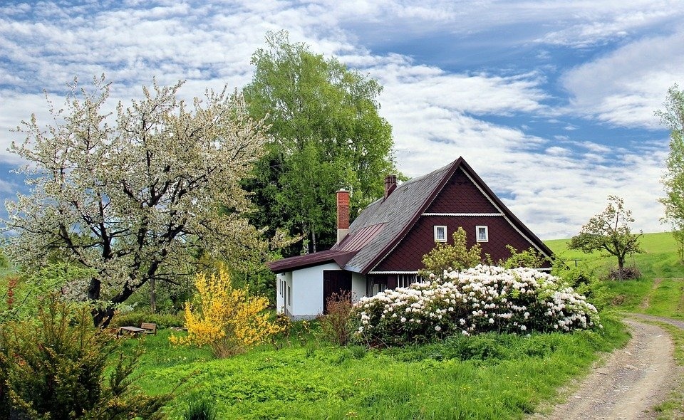 cottage-2955582_960_720.jpg