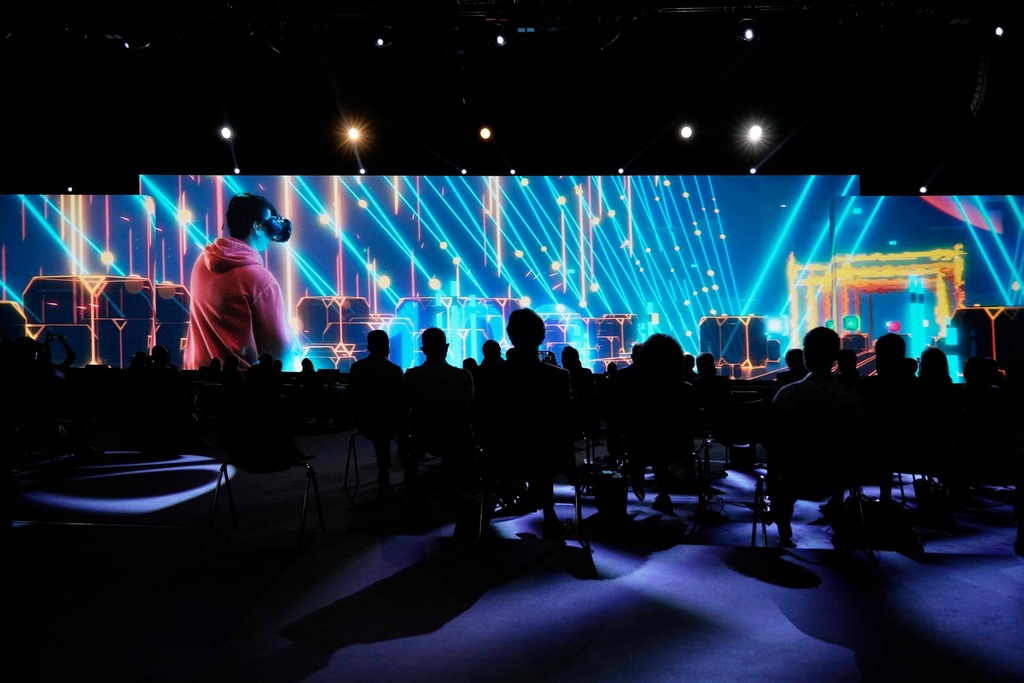 mwc21_wide_stage.jpg