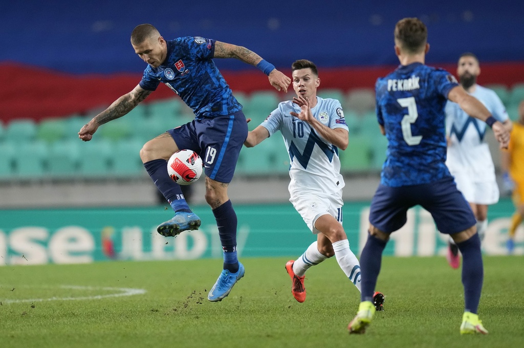 Slovenia_Slovakia_WCup_2022_Soccer809207807232.jpg