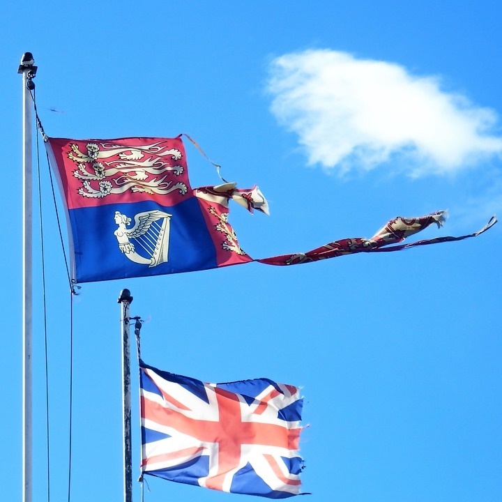 flag-1721737_960_720_PIXABAY_quicksandala.jpg