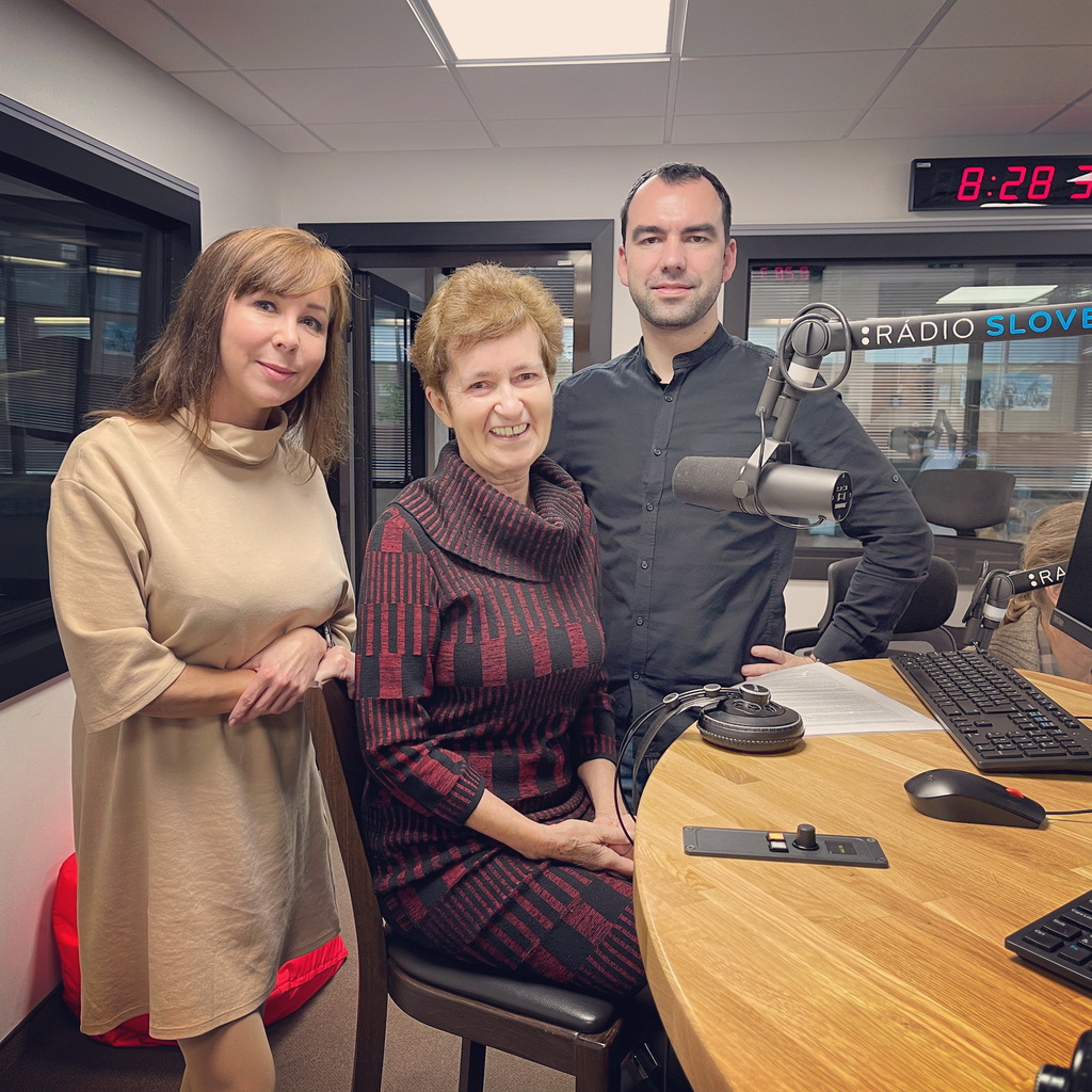 211116_RS_DRS_ZoraButorova_Bernasovska_Dedek_Instagram.JPG