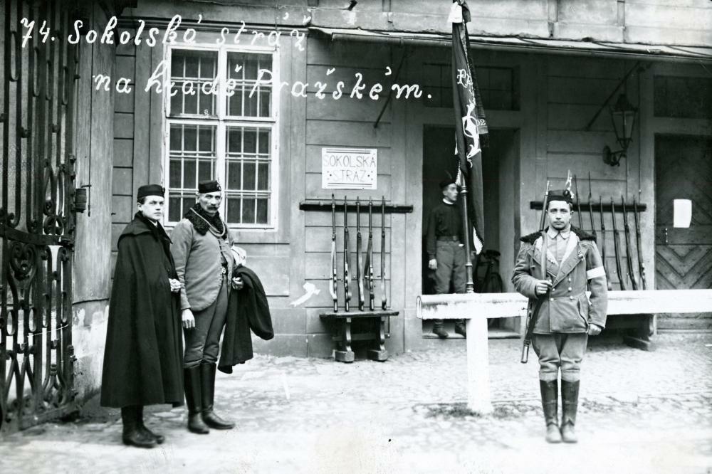 HLAVNÉ FOTO.jpg
