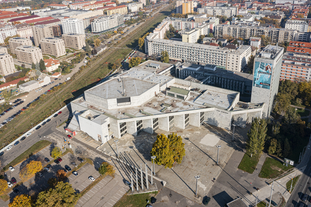 Istropolis_Bratislava_TASR.jpg