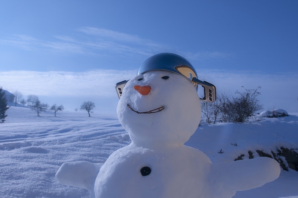 snow-man-590386_960_720_PIXABAY_bzwei.jpg