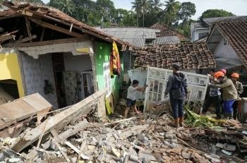 t_Indonesia_Earthquake889568917644.jpg