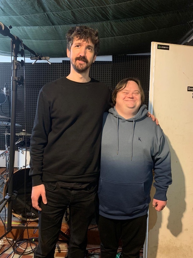 Miro Toth a Majo Curaj v hudobnom studiu.jpg