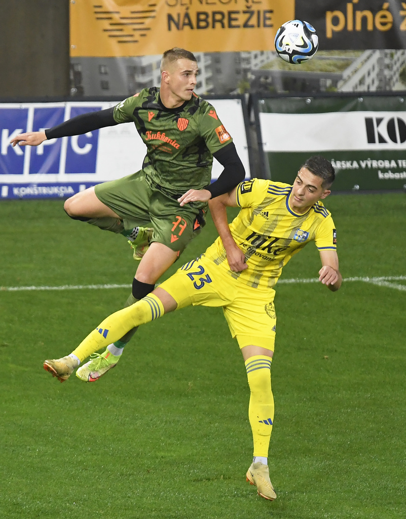 futbal04_3_11_2023996721.jpg
