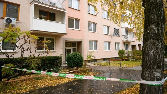 sala-nasilny utok-TASR - Henrich Mišovič.jpg
