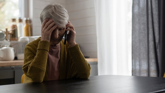 senior-smutok-pomoc-freepik.jpg