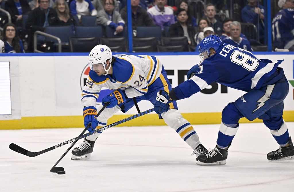 Sabres_Lightning_Hockey123563024077_TASR.jpg