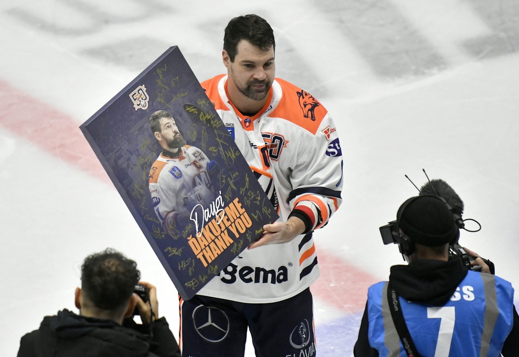 hokej_tl_michalovce_slovan_001091686.jpg