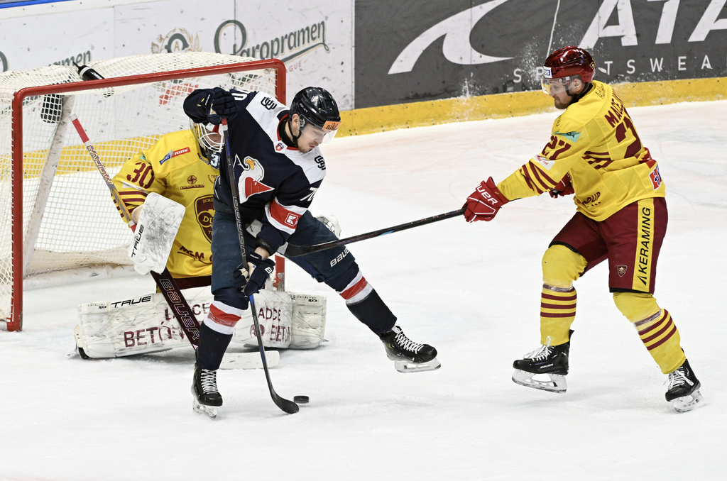 hokej_tipos extraliga_slovan_dukla trenčín_TASR - Pavel Neubauer.jpg