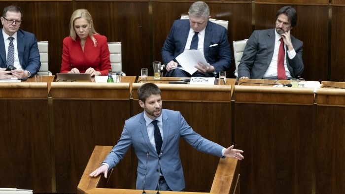 SR NRSR mimoriadna 28. schôdza odvolávanie vláda Šimečka_TASR.jpg