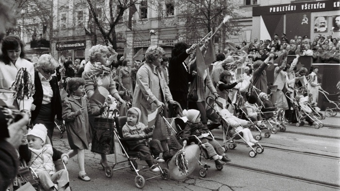 prvy maj_oslavy_TASR - Svätopluk Písecký.jpg