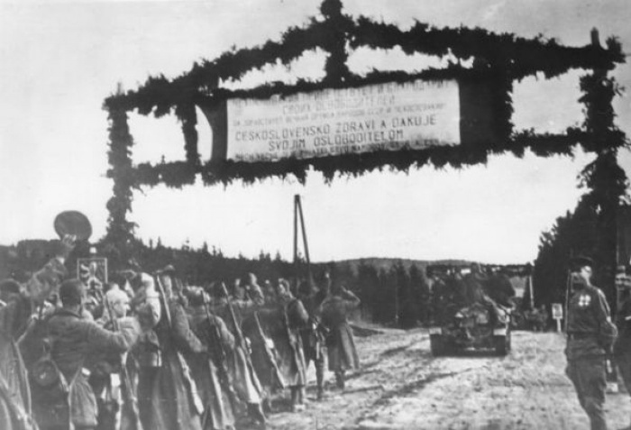2.svetová vojna_700.jpg