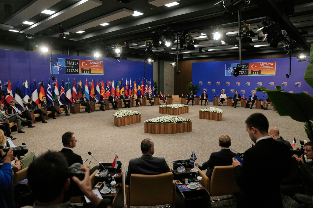 Turkey_NATO_Foreign_Ministers369331130144_TASR.jpg