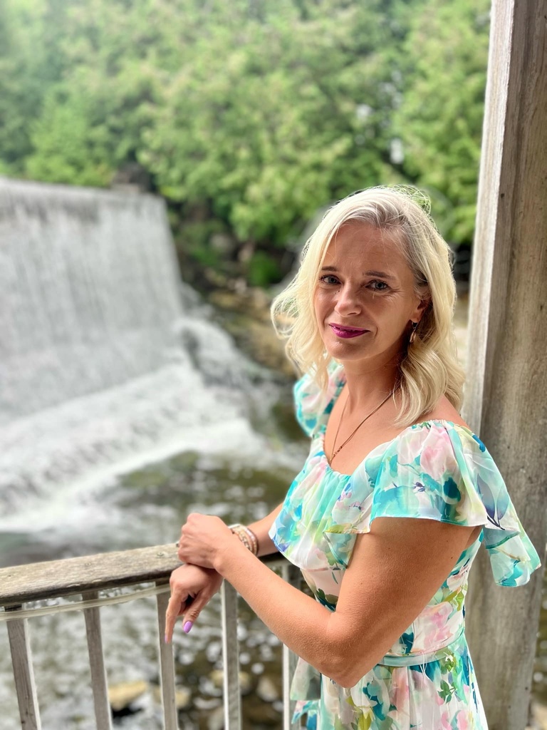mima vaľová.jpg