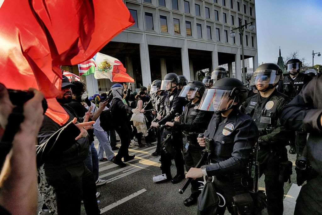 Immigration_Raids_Los_Angeles438704136522.jpg