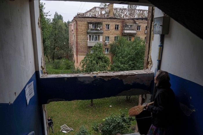 ukrajina_ruske utoky_TASR_AP_Evgeniy Maloletka (1).jpg
