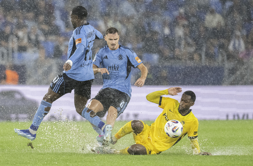 futbal_EL_Slovan_YB_TASR - Martin Baumann.jpg