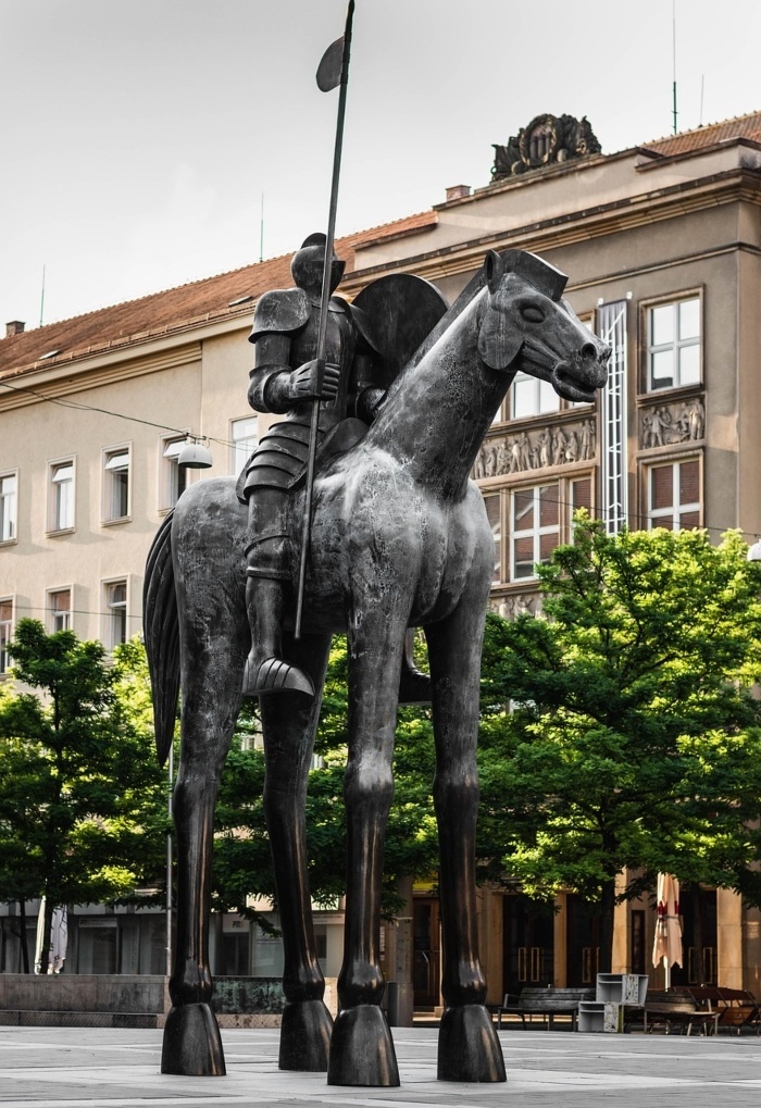 brno_socha_pixabay_Pavellllllll (1).jpg
