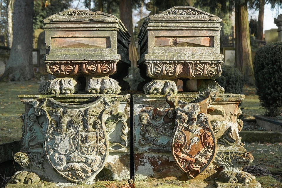 hrob_FOTO Pixabay.jpg