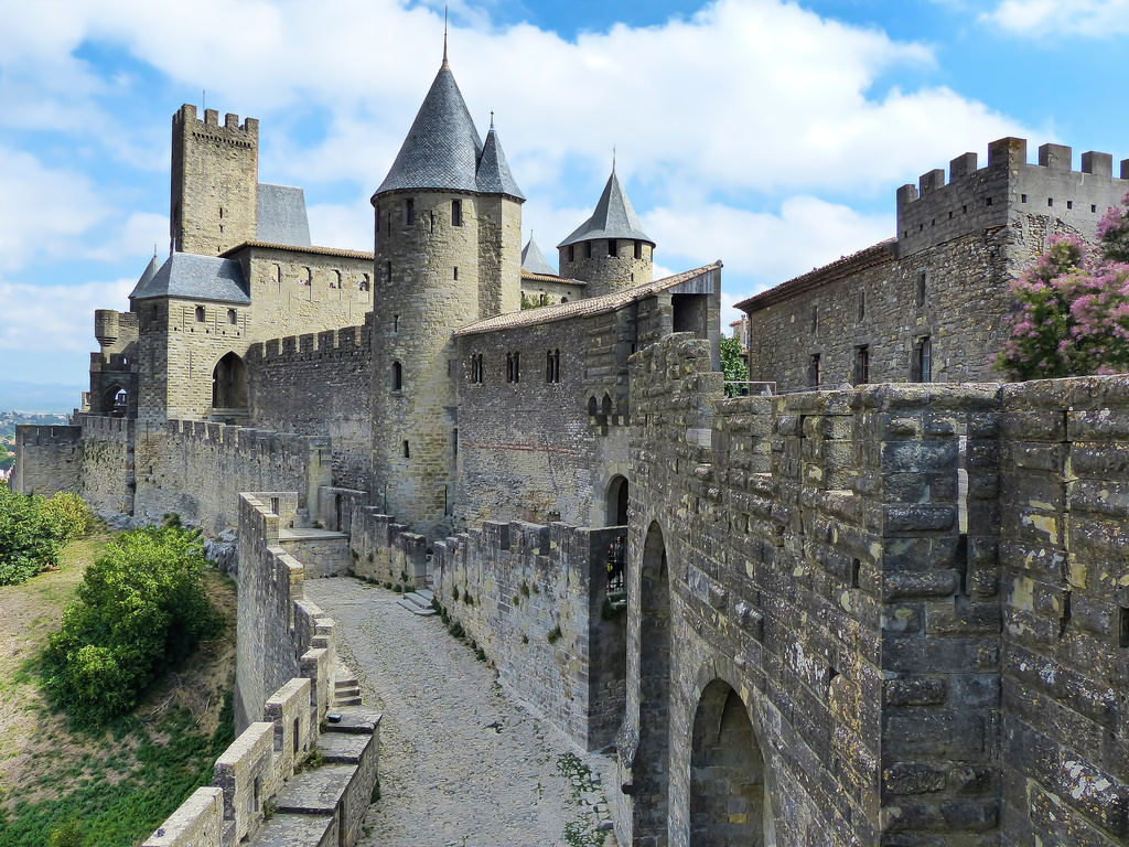 110 Carcassonne, Hradby (4340).jpg