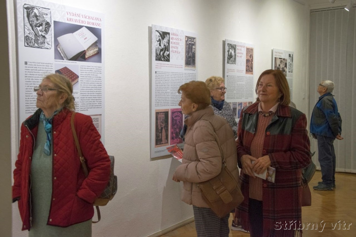 Výstava Krvavý román_700.jpg