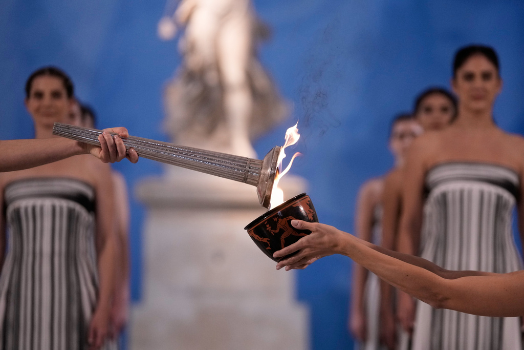Greece_Olympics_Milan_Cortina_Flame_Lighting867174175653_TASR.jpg
