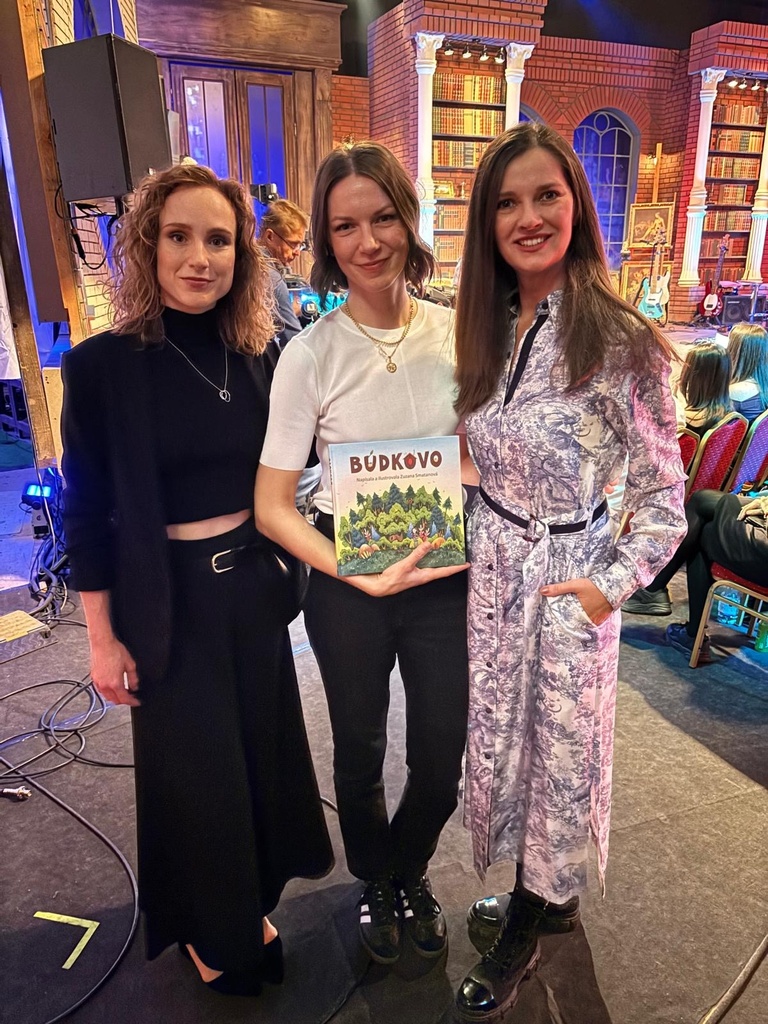 Neskoro večer, Janka Kvantiková, Zuzana Smatanová, Hana Rapantová.JPG