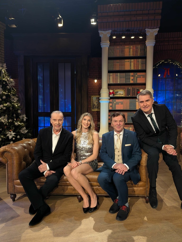 neskoro vecer_pavel trávníček.jpg