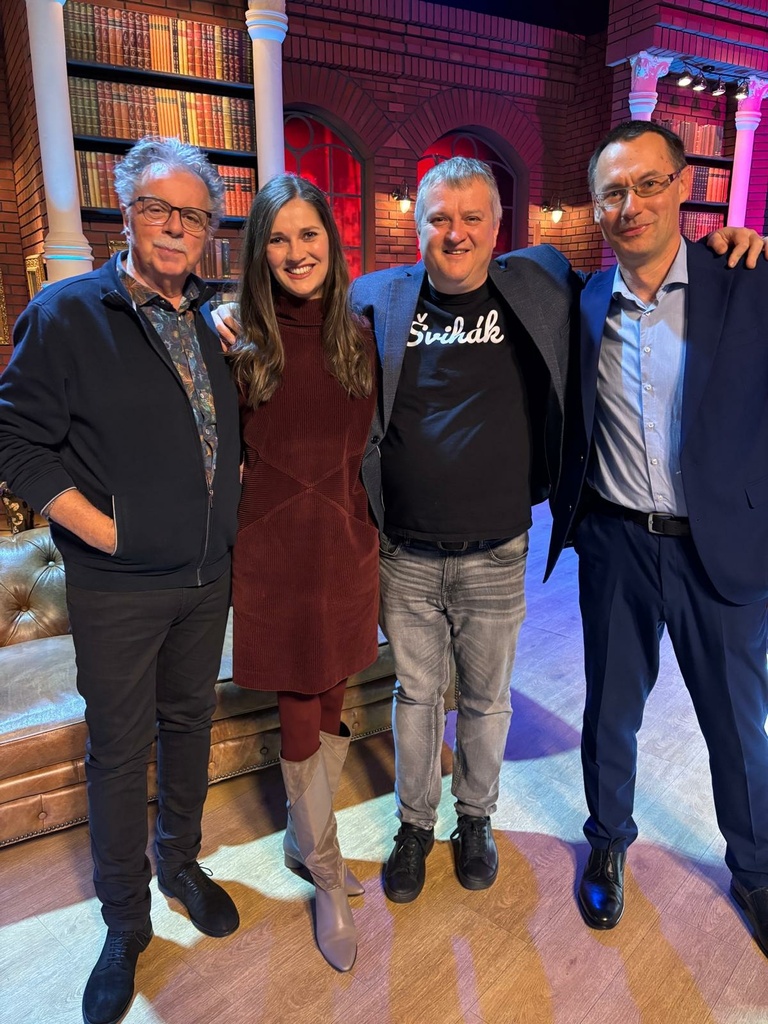 Neskoro večer_Pavol Hammel, Tomáš Jeřábek, Marek Trávníček.jpg