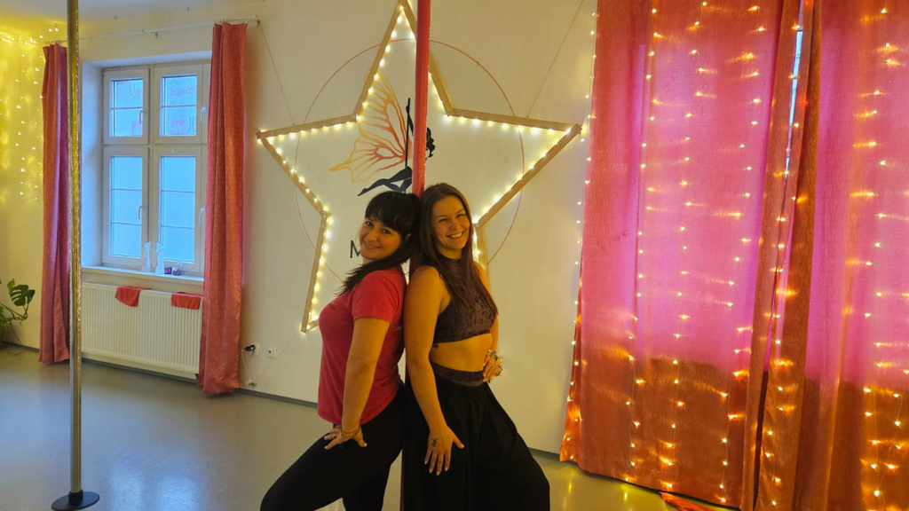 Markéta Ženatá a Kateřina Kašparová_1920.jpeg