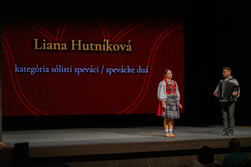 Liana Hutníková_1920.jpg