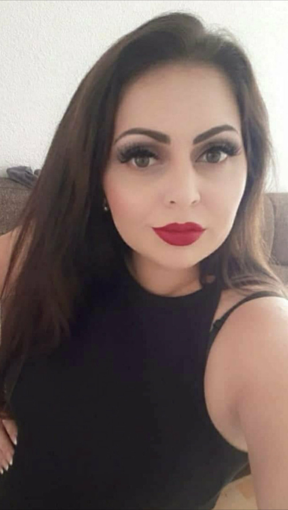 Anička Čonková_1920.jpeg