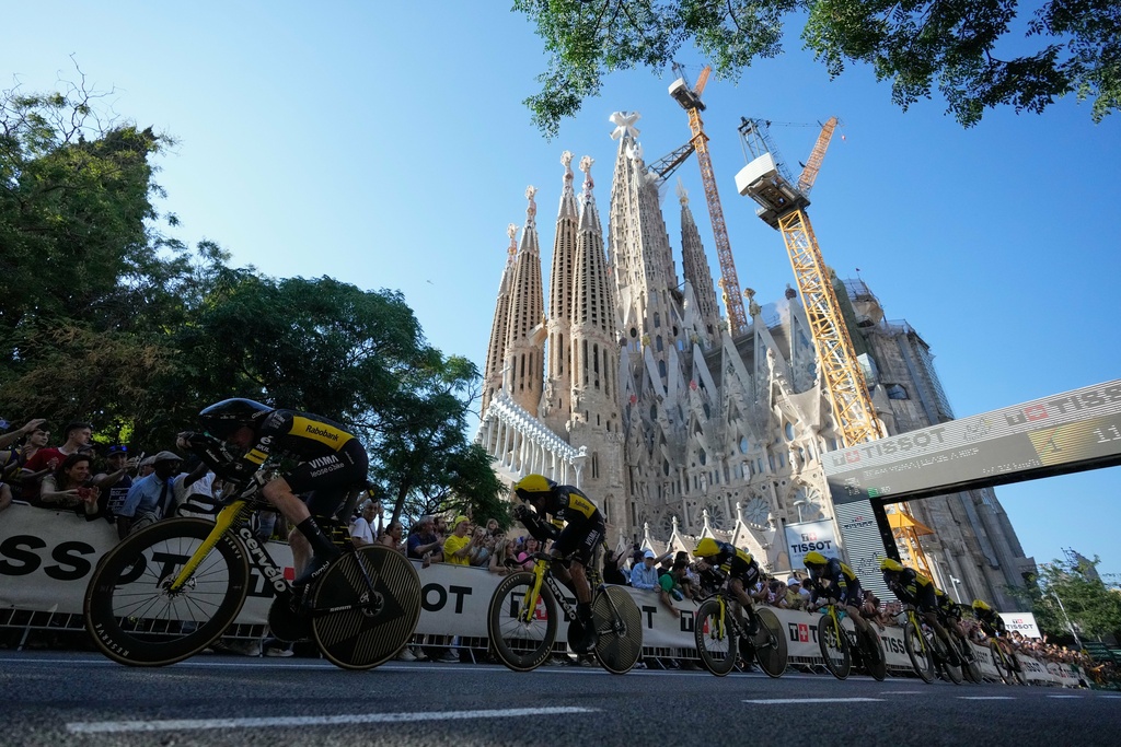 Tour_de_France_Cycling491481228235_TASR.jpg